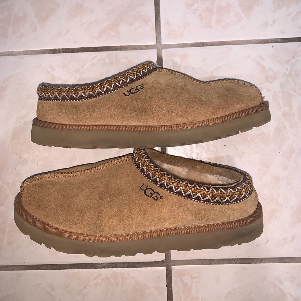 UGG Men Tasman Slipper “ Chestnut “